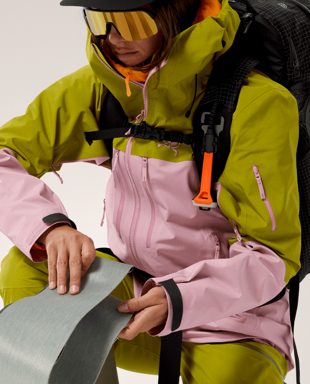 Arc'teryx Women Rush Jacket - Olive Moss / Bliss - Skidjackor - Alpingaraget