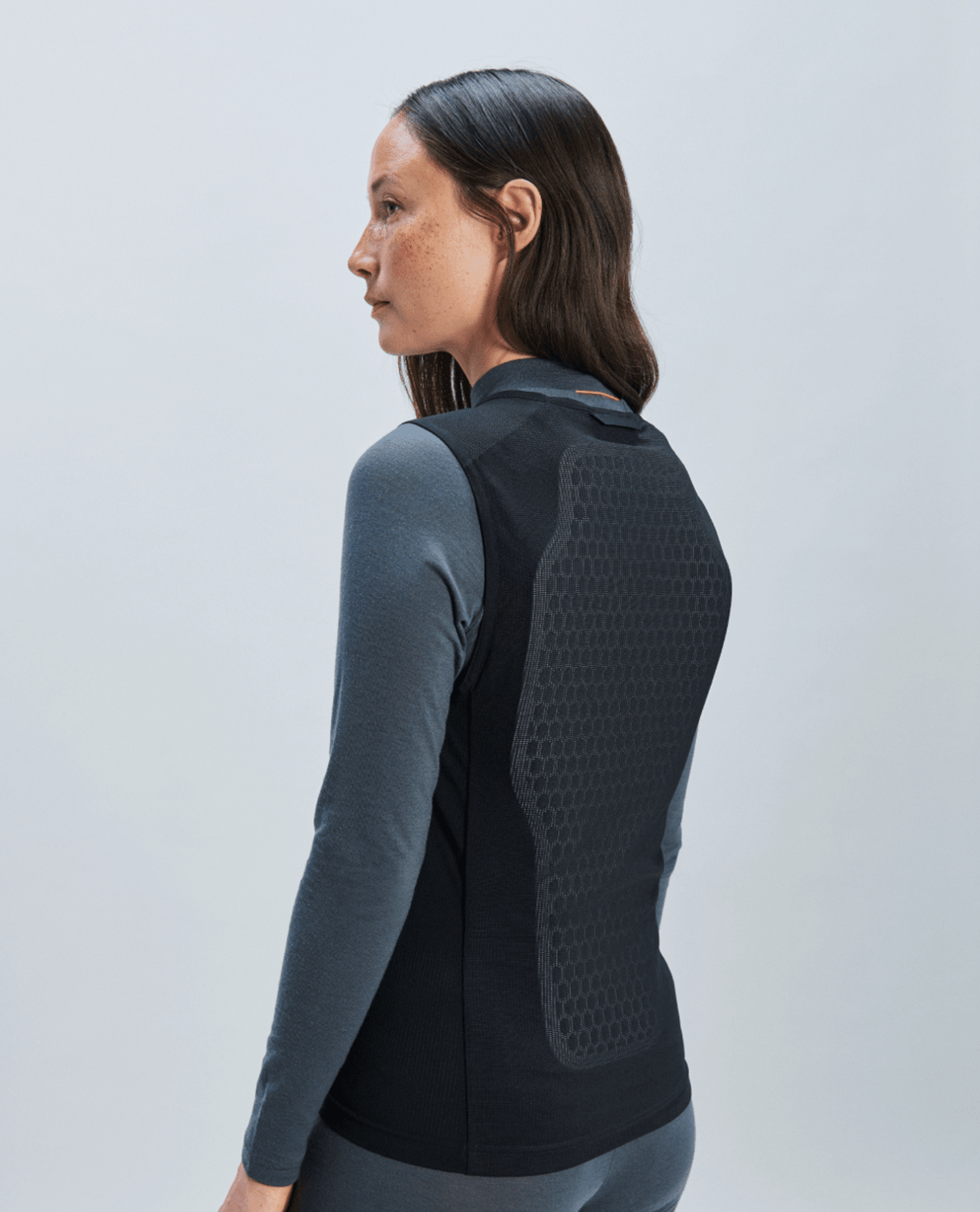 POC Women VPD Air Vest - Uranium Black - Ryggskydd - Alpingaraget