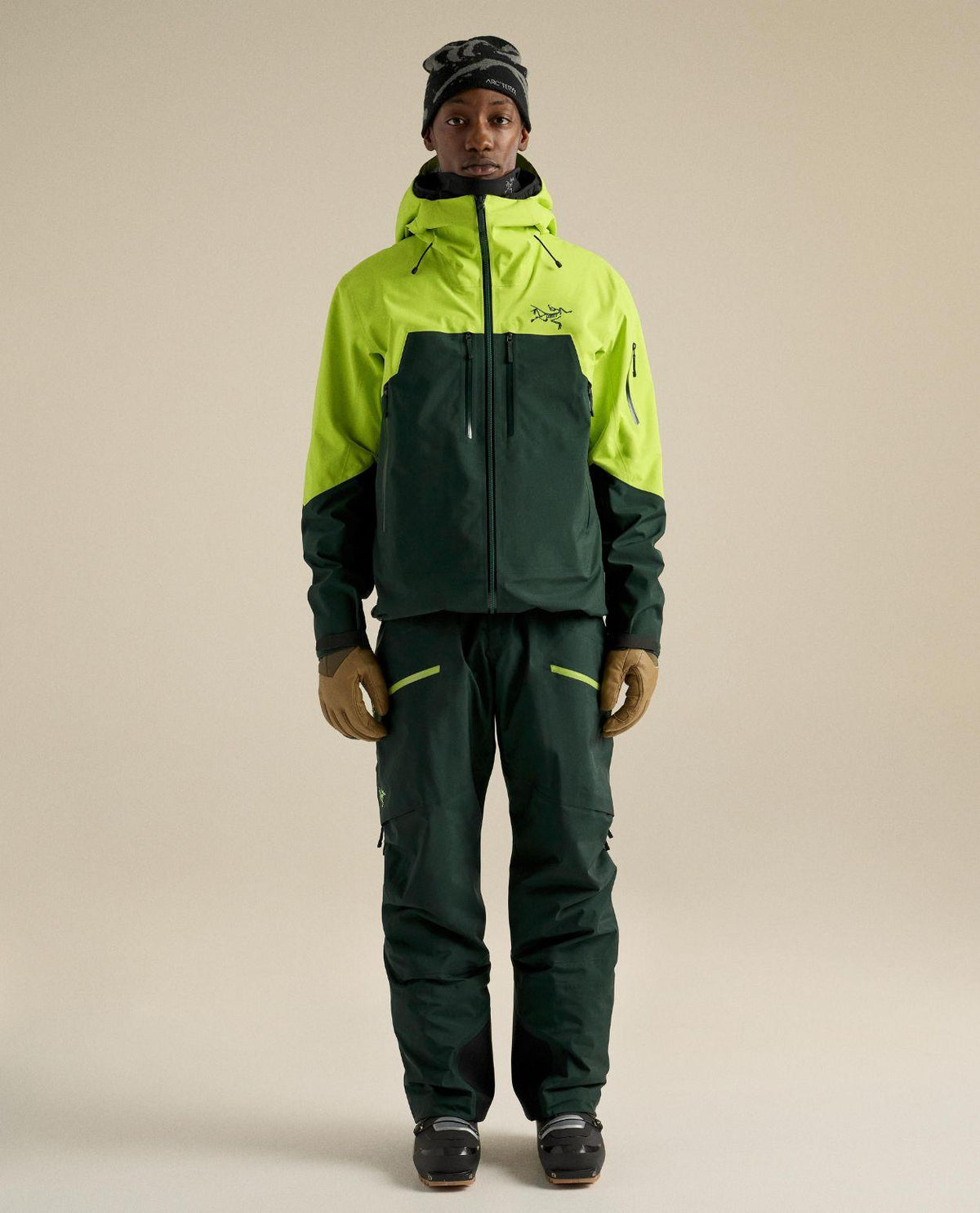 Arc'teryx Rush Bib Men - Dark Jade skidbyxor i grön färg för herr med hängslen och hög komfort