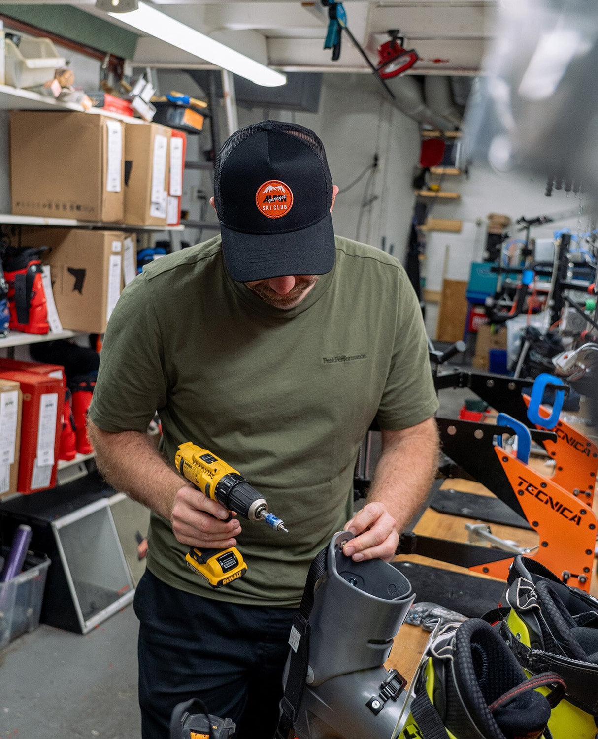 Alpingaraget Ski Club LTD - Svart/Orange Alpingaraget