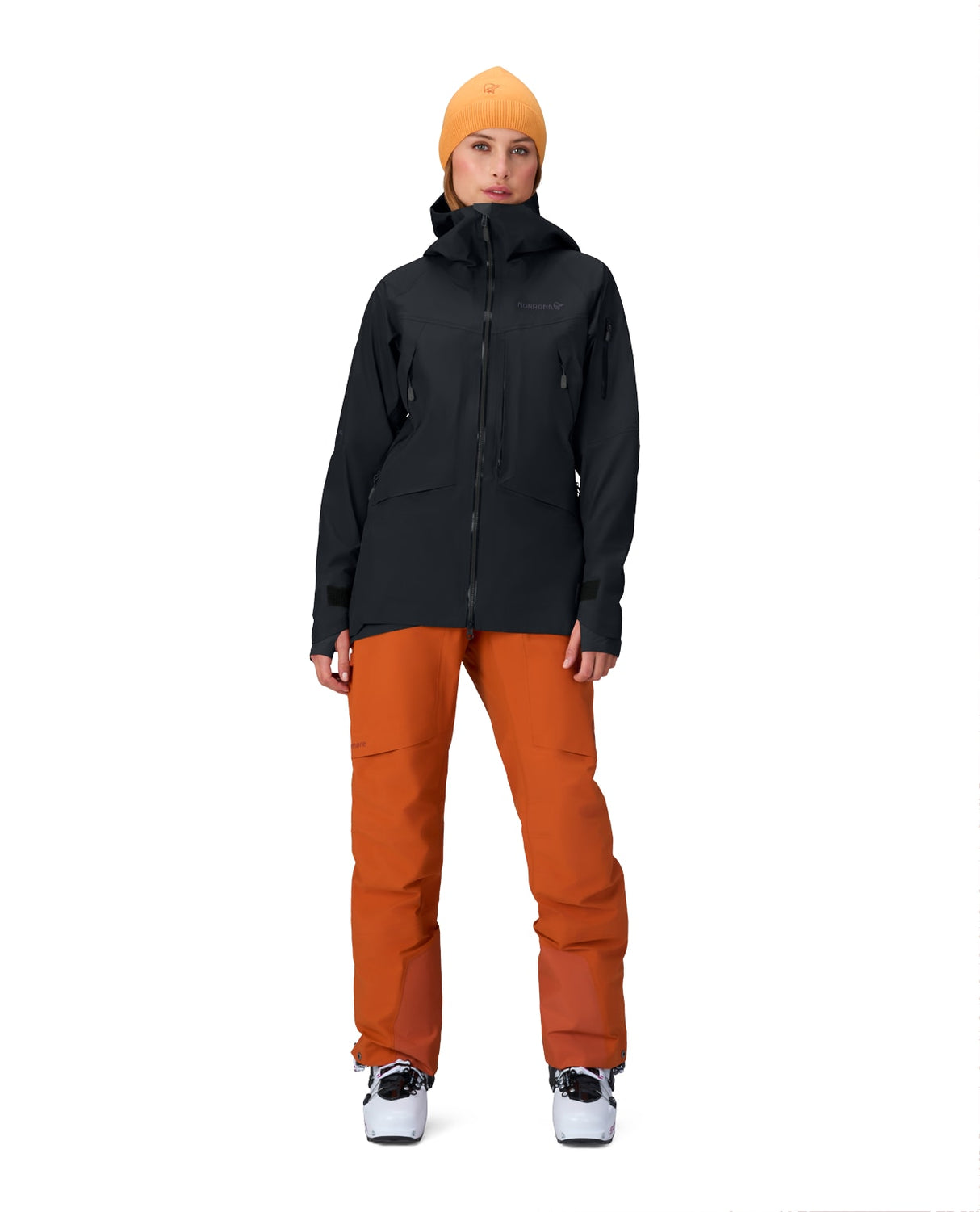 Norrøna Women Møre Gore-Tex Jacket – Caviar Black Alpingaraget