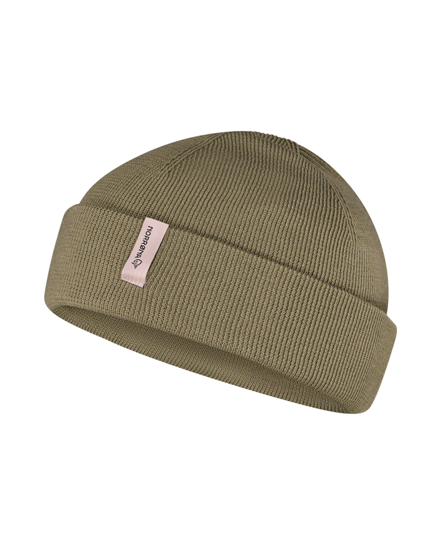 Norrøna /29 equaliser Beanie - Deep Lichen Green mössa i grön färg med uppvik och logga