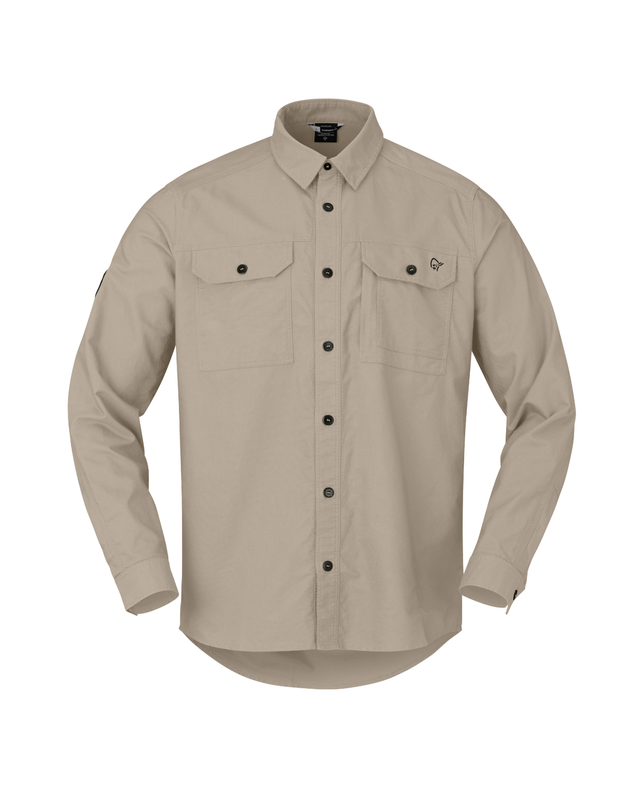 Norrøna Femund Cotton Shirt för herr i färgen Winter Twig – en stilsäker skjorta för alla tillfällen.