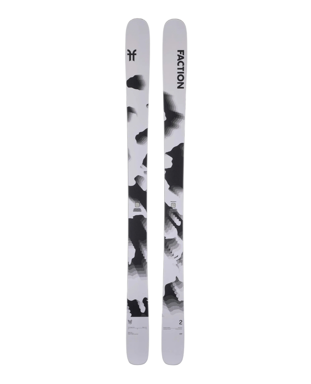 Faction Prodigy 2 26/27 allmountainskidor med lekfull design och mönster i vitt och svart för mångsidig skidåkning.