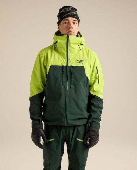 Arc'teryx Rush Jacket Men i färgerna mantis och dark jade för herrar på Alpingaraget.