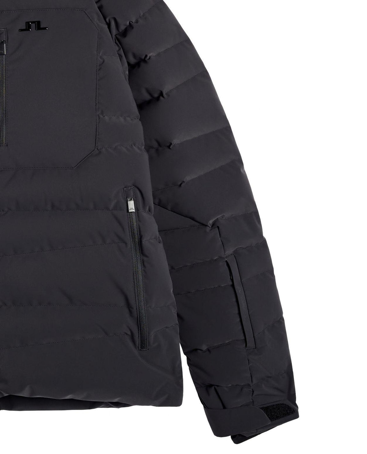 J.Lindeberg Thornton Down Jacket Men - Svart närbild på ärm och fickdetaljer