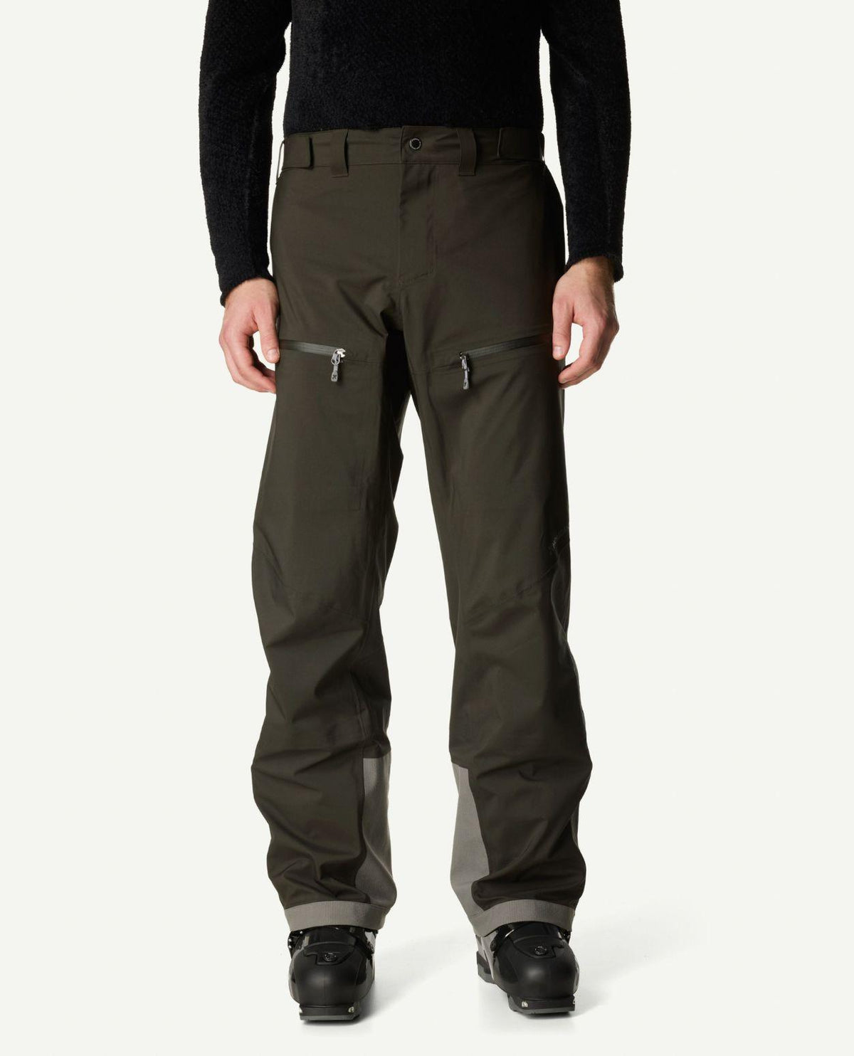 Gröna skidbyxor från Houdini för herrar, modell Ride Pants II i färgen Green Illusion.