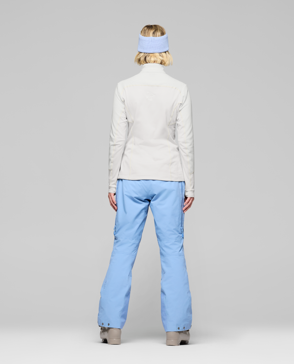 Norrøna Lofoten warm2 Jacket Women i Whisper White och Allure från baksidan