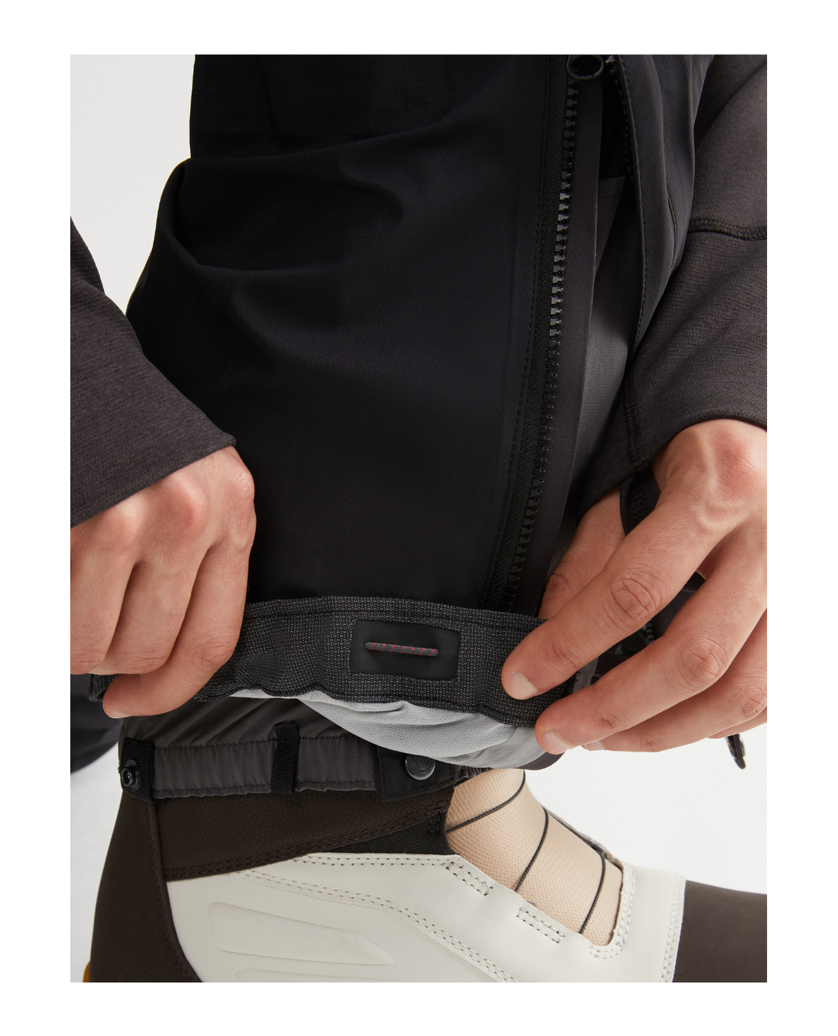 Klättermusen Men Skade 2.0 Salopette - Black - Alpingaraget