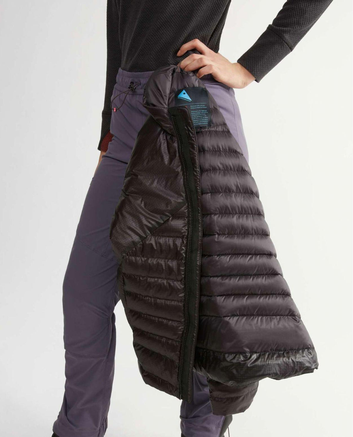 Klättermusen Lopt Zip Jacket Women i färgen Raven - Detaljbild