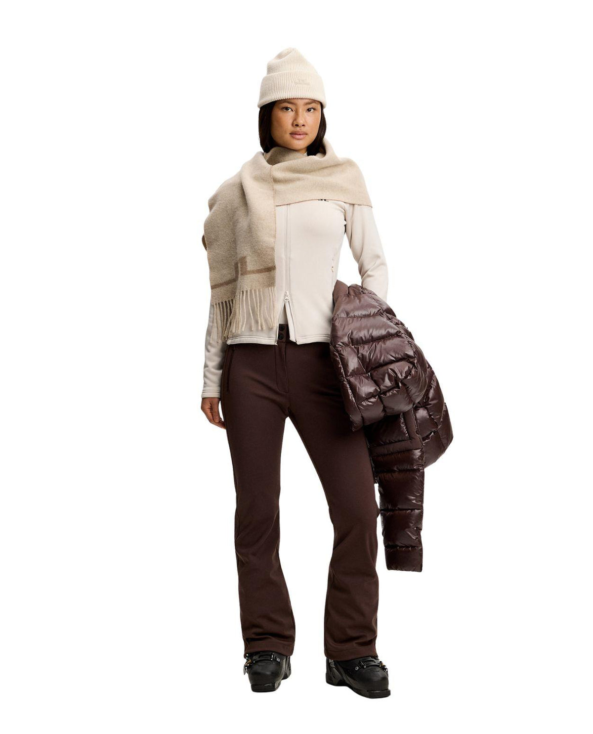 J.Lindeberg Stanford Softshell Ski Pant Women i färgen Seal Brown. Stilrena skidbyxor för dam från Alpingaraget.