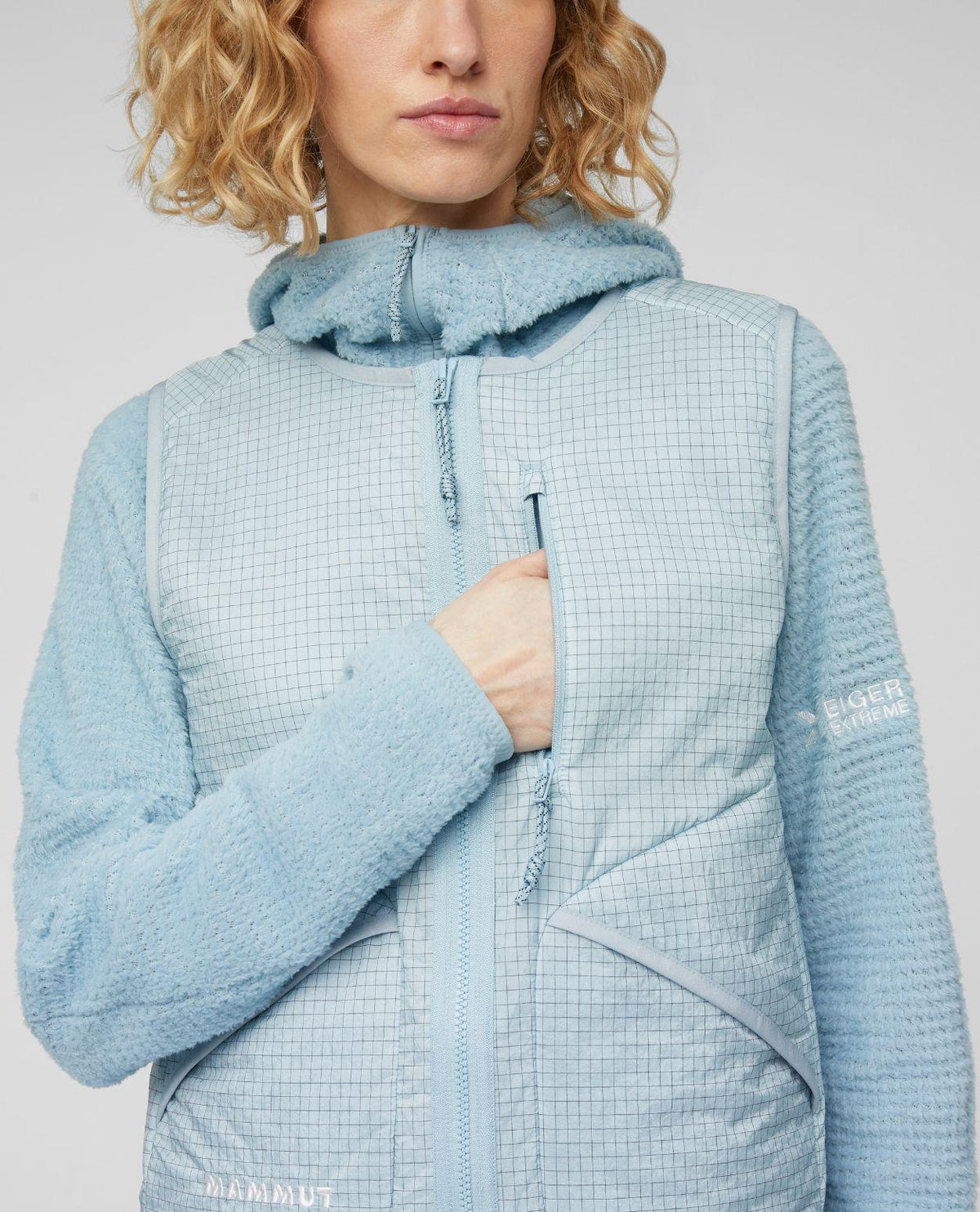 Mammut Eiger Free Light IN Vest Women i färgen Nebla - Alpingaraget