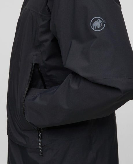 Mammut Haldigrat Gore-Tex HS Thermo Hooded Jacket i svart för herr, som visar detaljer på ärm och ficka.
