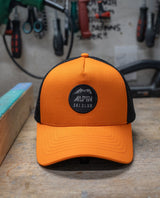 Alpingaraget Ski Club - Orange/Svart - Klädtillbehör - Alpingaraget