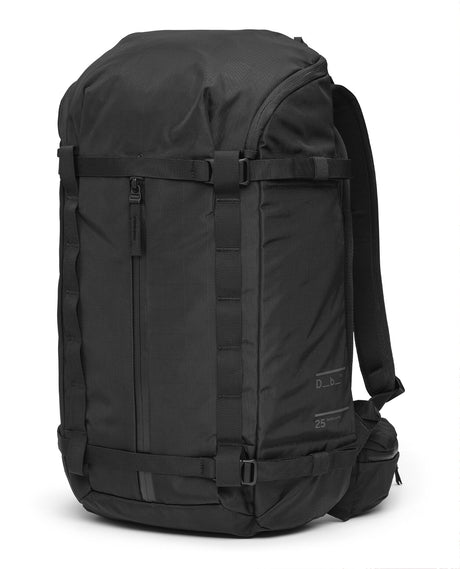 D_b_ Backcountry Backpack 25L - Black Out  Alpingaraget