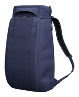 D_b_ Hugger Backpack 30L - Blue Hour - Alpingaraget