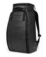 D_b_ Hugger Backpack 30L - Reflective Black - Alpingaraget