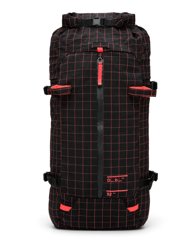 D_b_ Snow Pro Backpack 32L - Coral Flash  Alpingaraget