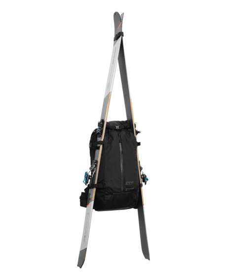 D_b_ Snow Pro Backpack 32L - Coral Flash - Ryggsäckar - Alpingaraget
