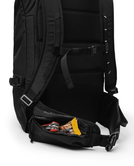 D_b_ Snow Pro Backpack 32L - Coral Flash - Ryggsäckar - Alpingaraget